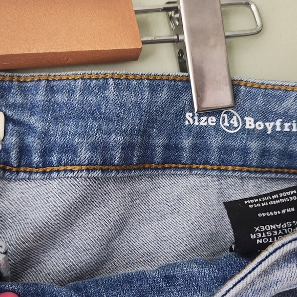 Jeans - Picture 2 of 2